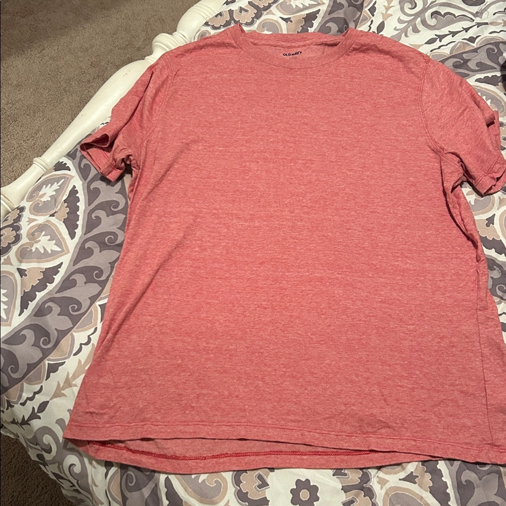 Old Navy Casual red T-Shirt